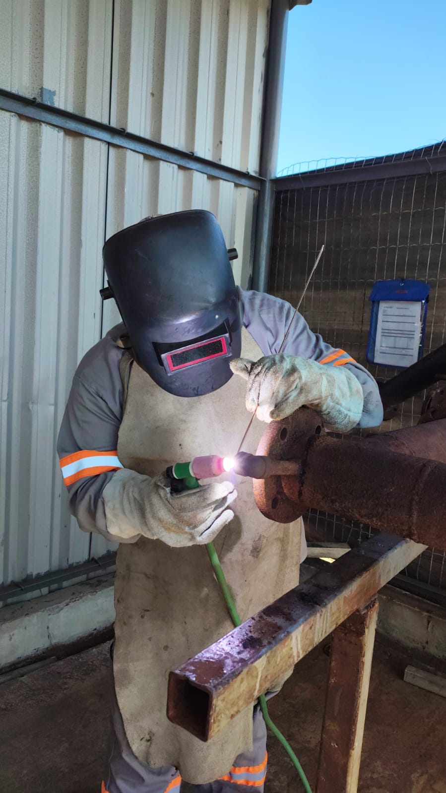 Serviço de Caldeiraria e solda pesada